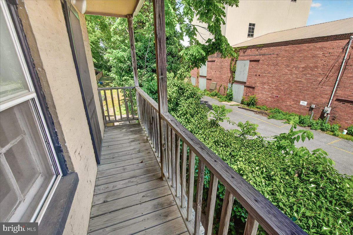 33 E South Street photo 34