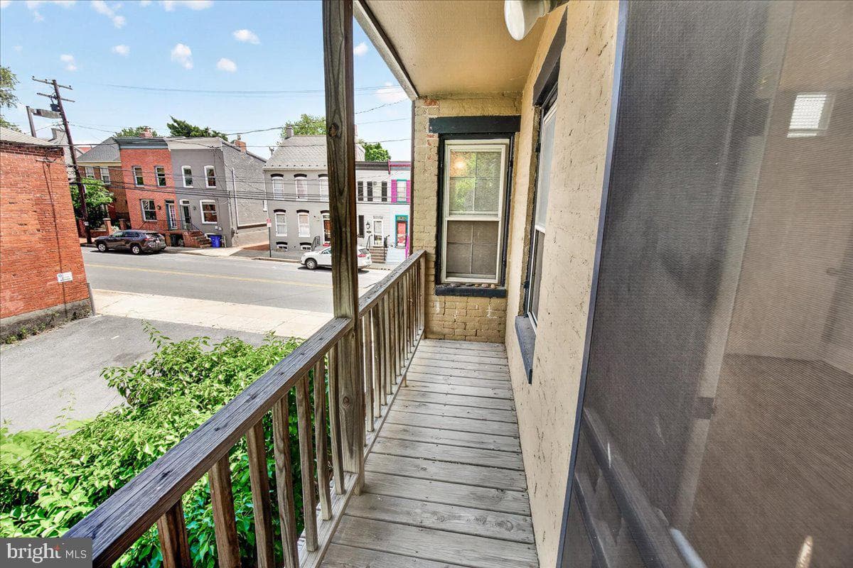 33 E South Street photo 35