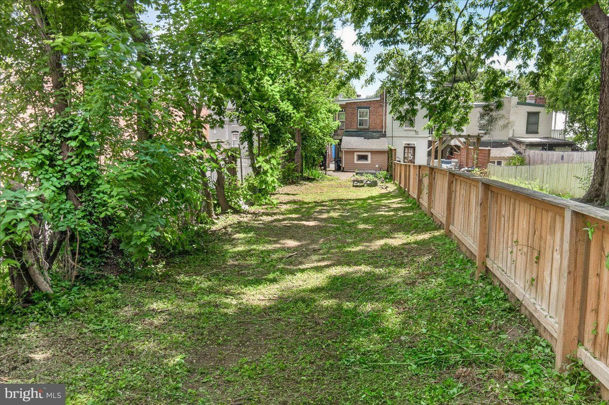 33 E South Street photo 50