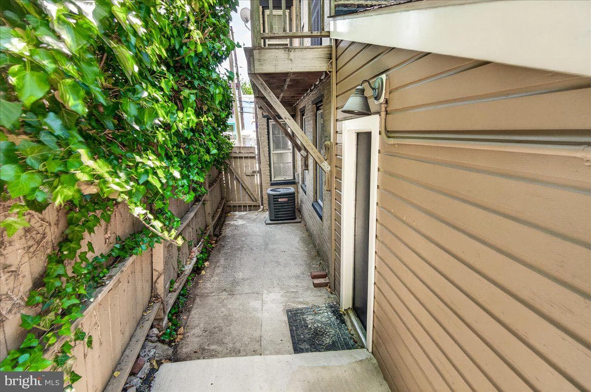 33 E South Street photo 52
