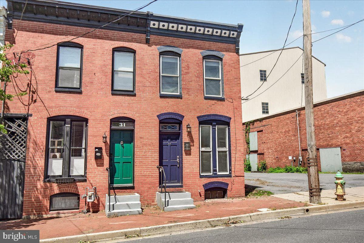 33 E South Street photo 57