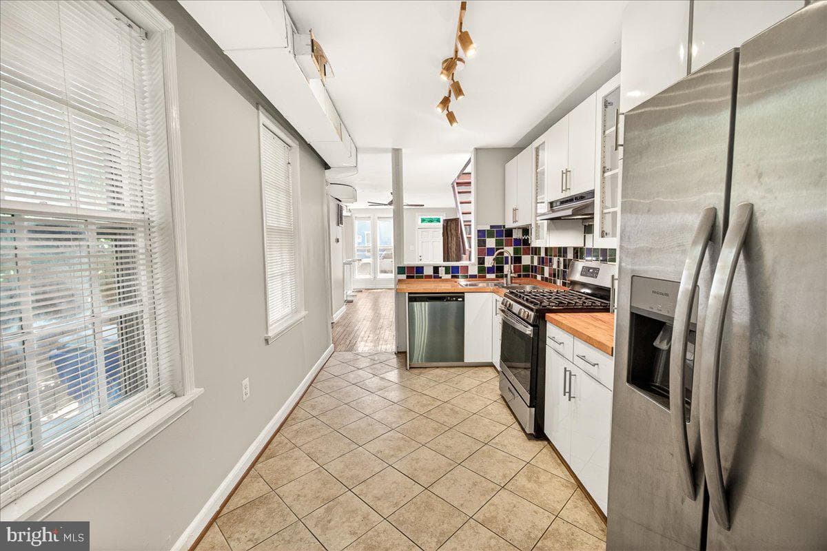 33 E South Street photo 6