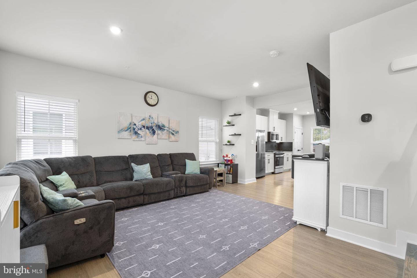 1713 Aurora Way photo 6