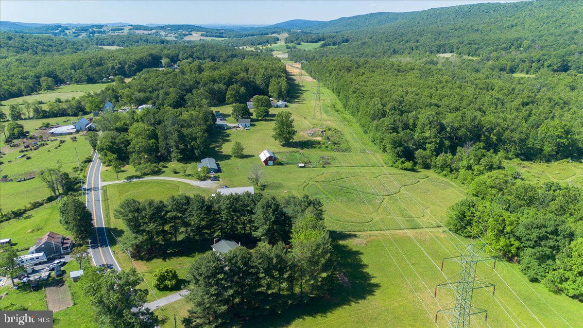 13806 Wolfsville Road photo 31