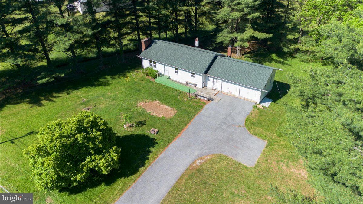 13806 Wolfsville Road photo 5