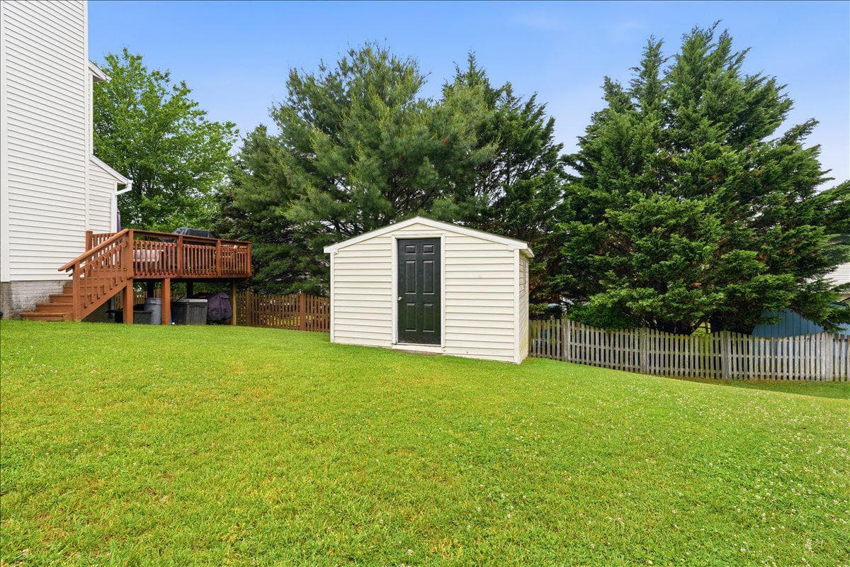 5604 Worchester Court photo 45