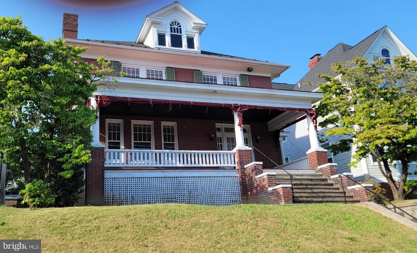 523 W Potomac St photo 2