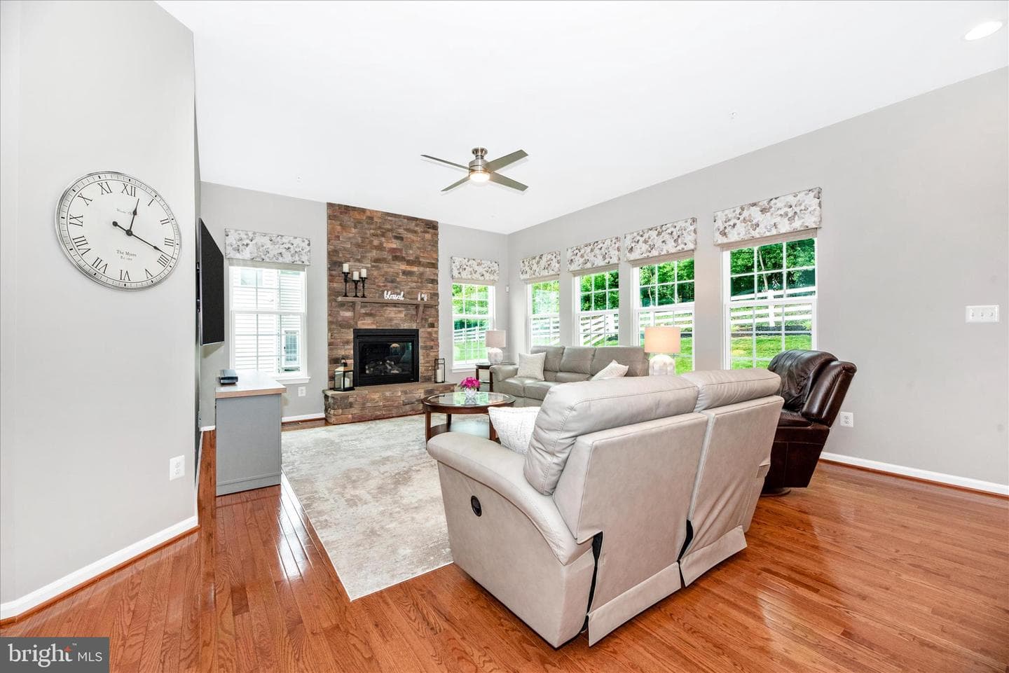 4714 De Invierno Way photo 9