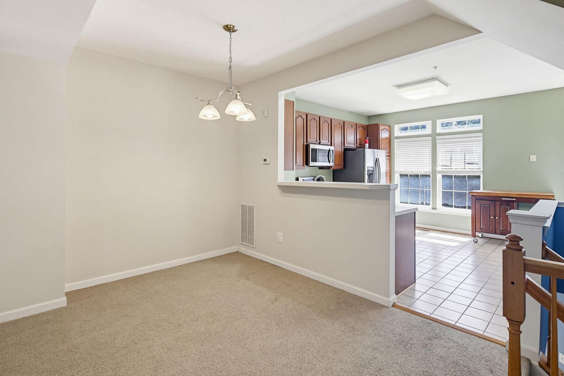 570 Eisenhower Drive photo 6