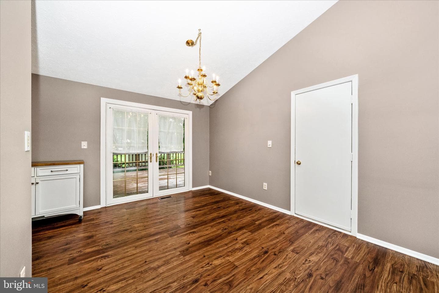 218 Sandstone Drive photo 10