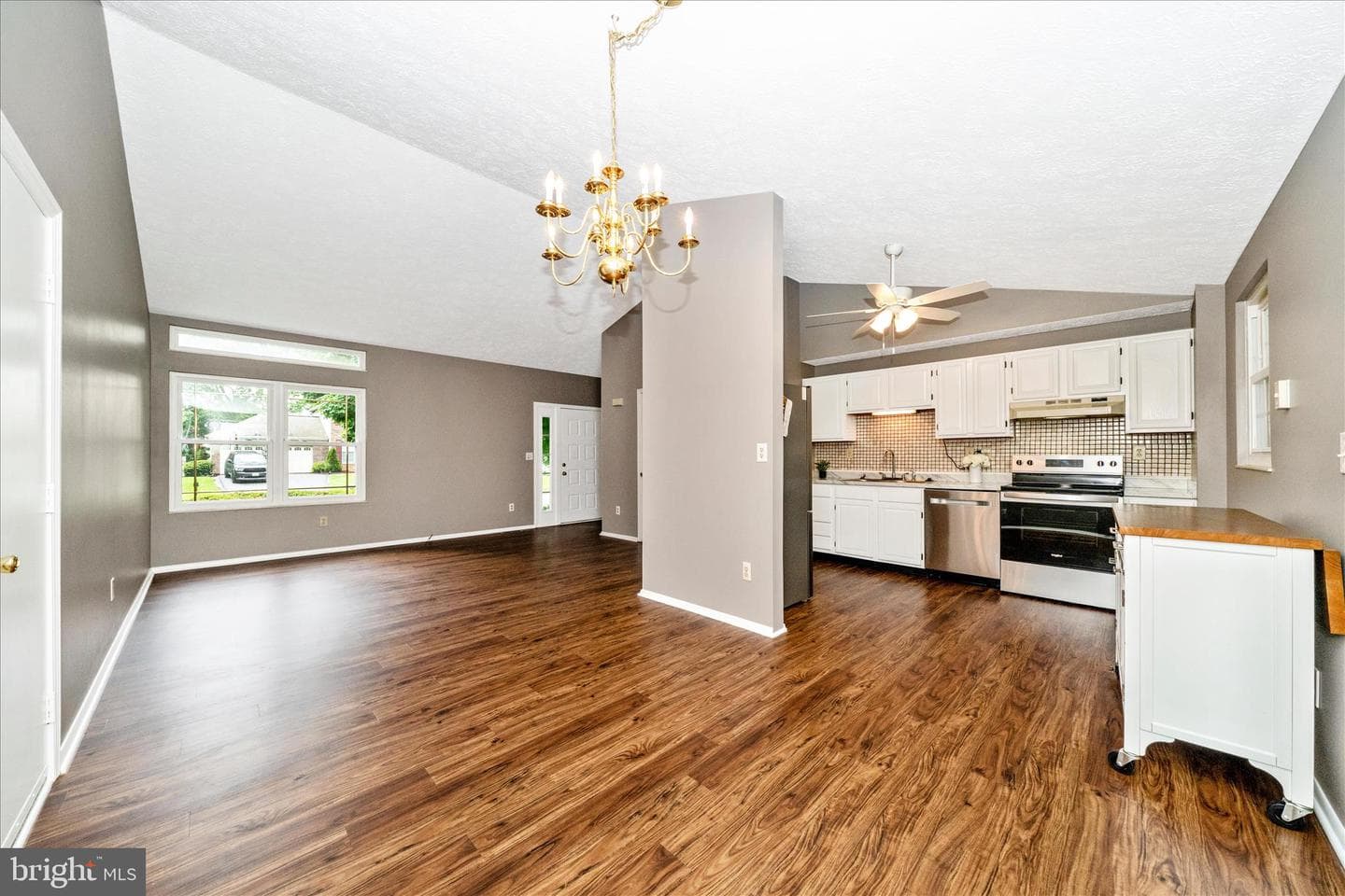 218 Sandstone Drive photo 12