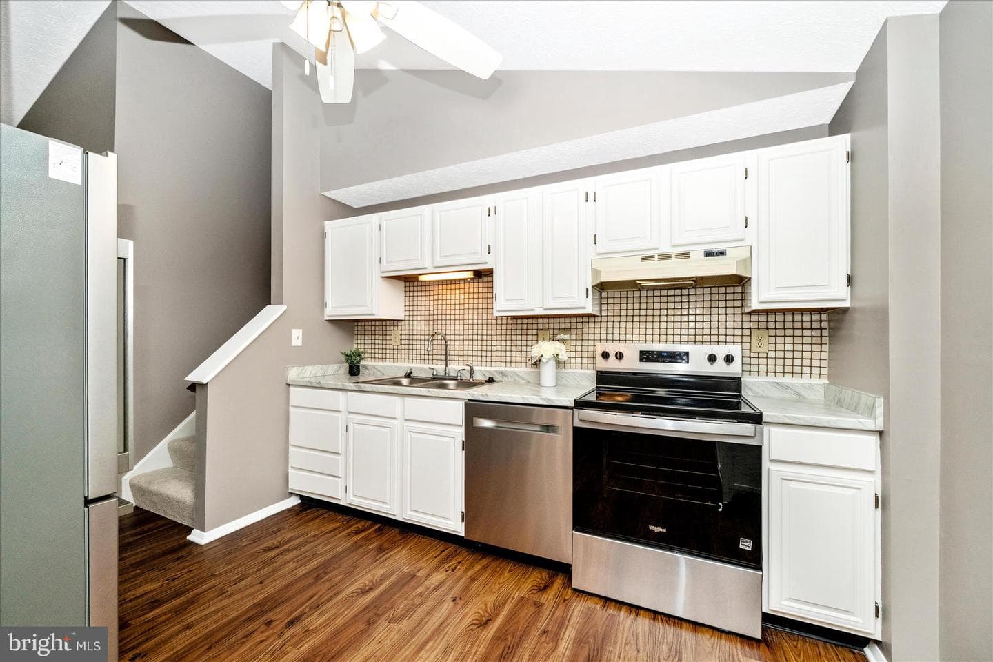 218 Sandstone Drive photo 14