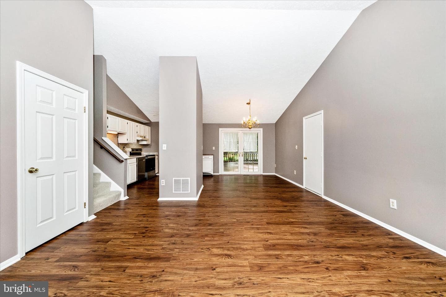 218 Sandstone Drive photo 8