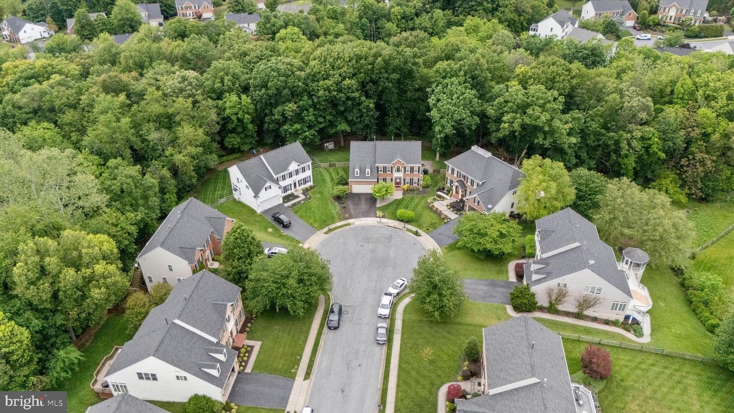 6353 Knollwood Court photo 40
