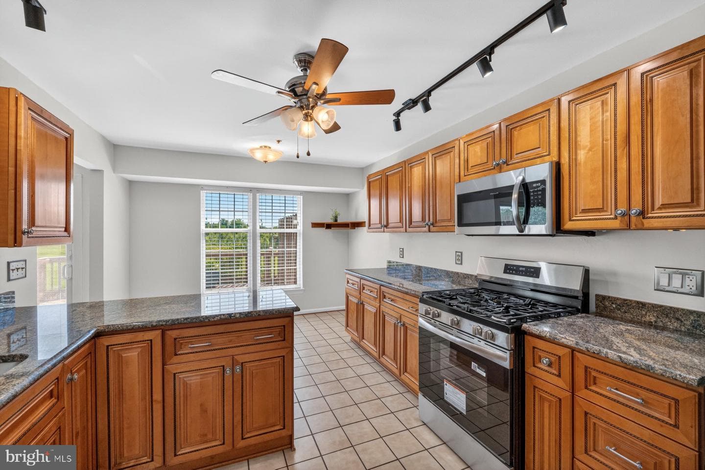 8023 Admiralty Place photo 16