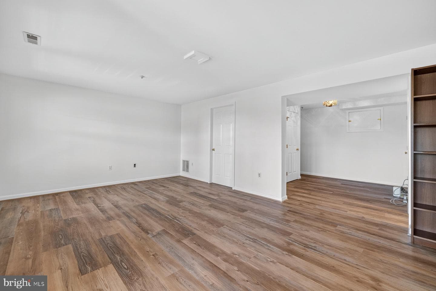 8023 Admiralty Place photo 32