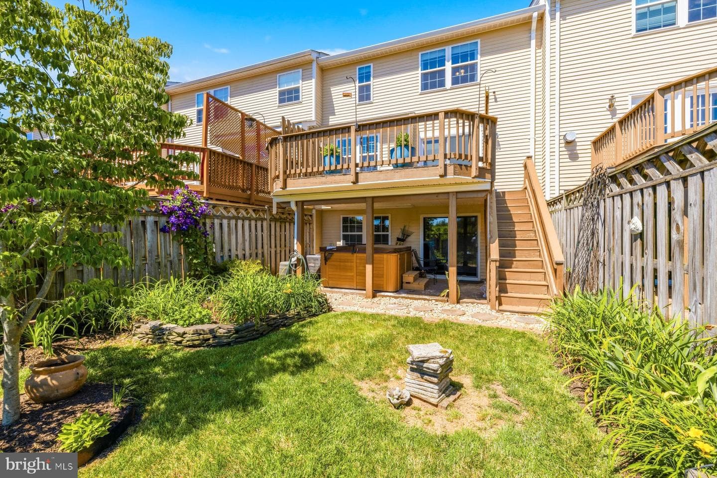 8023 Admiralty Place photo 34