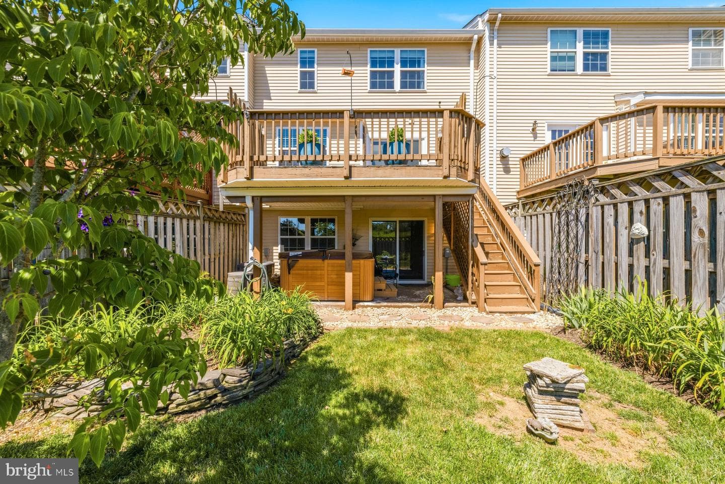 8023 Admiralty Place photo 35