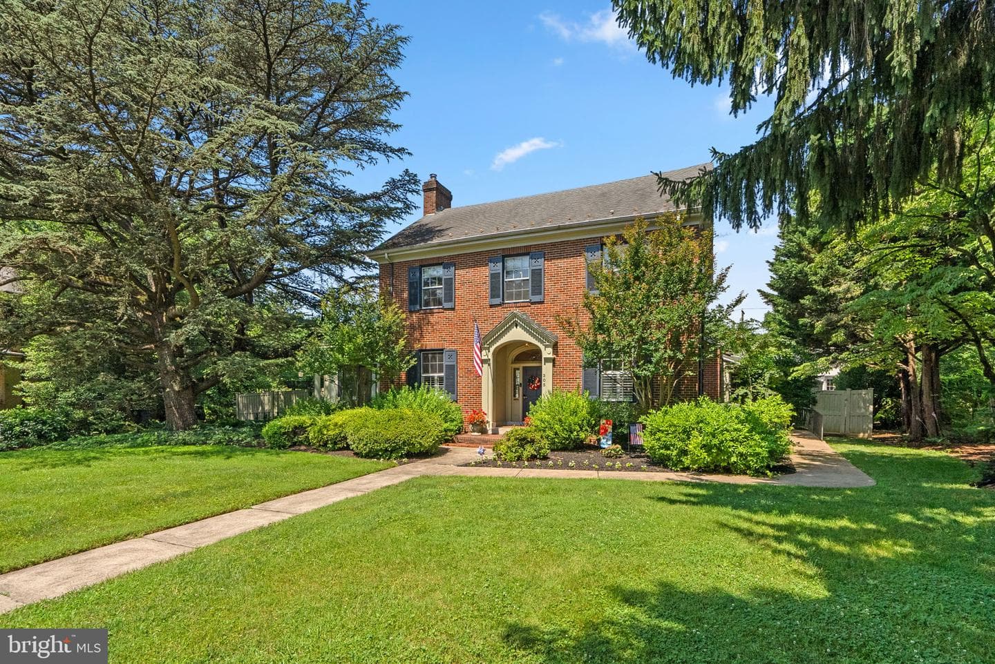 305 College Place photo 4