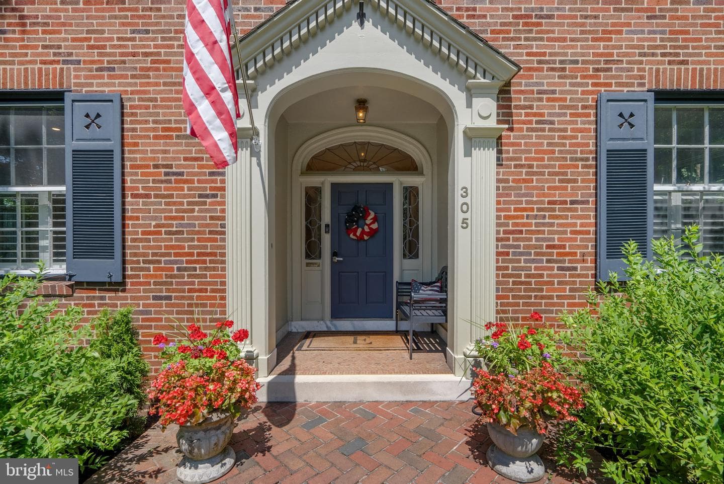 305 College Place photo 6