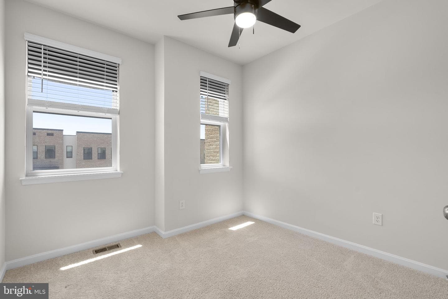 861 Amity Street photo 28
