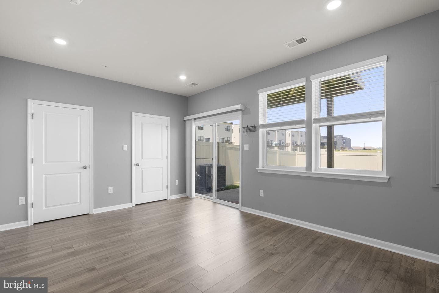 861 Amity Street photo 35