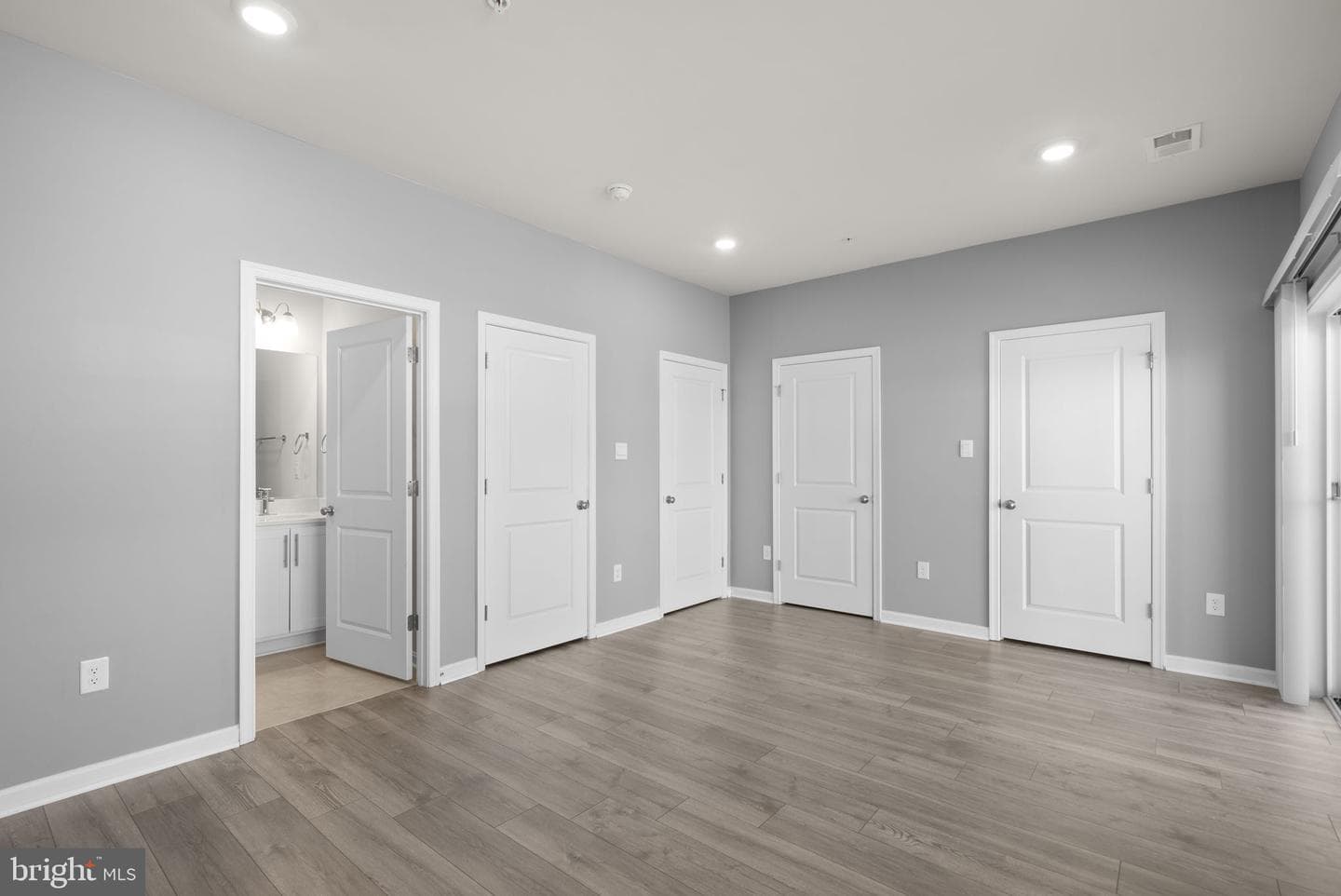 861 Amity Street photo 38