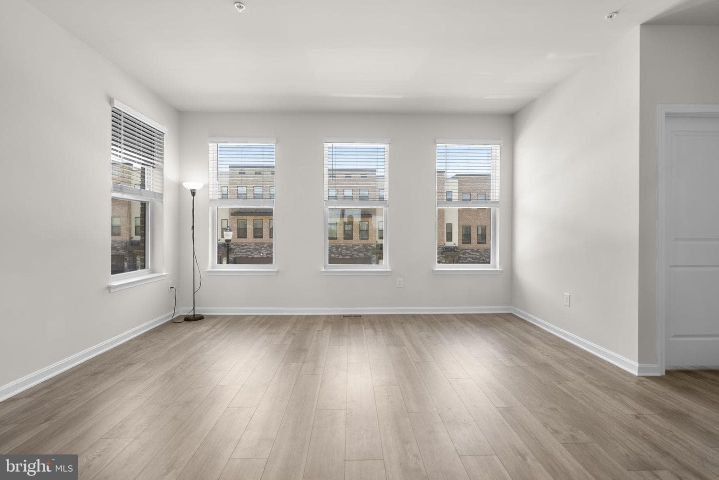 861 Amity Street photo 6