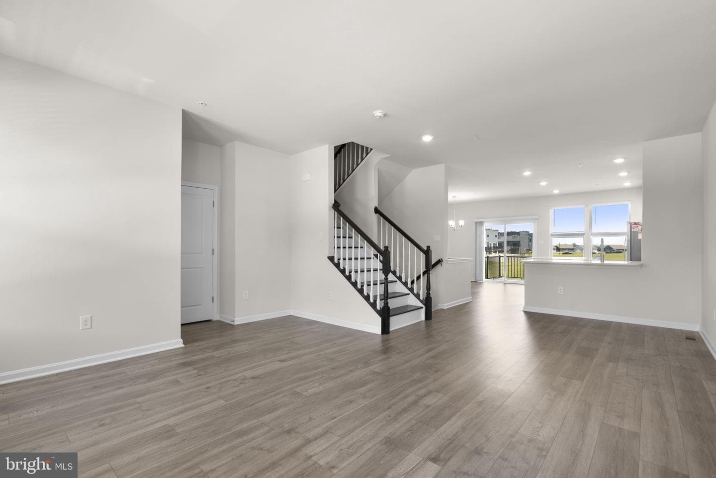 861 Amity Street photo 8
