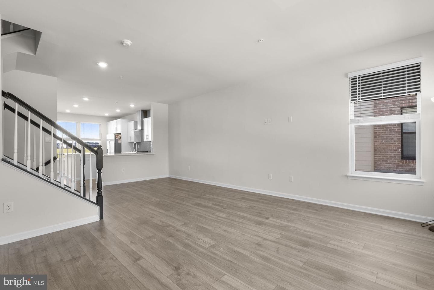 861 Amity Street photo 9