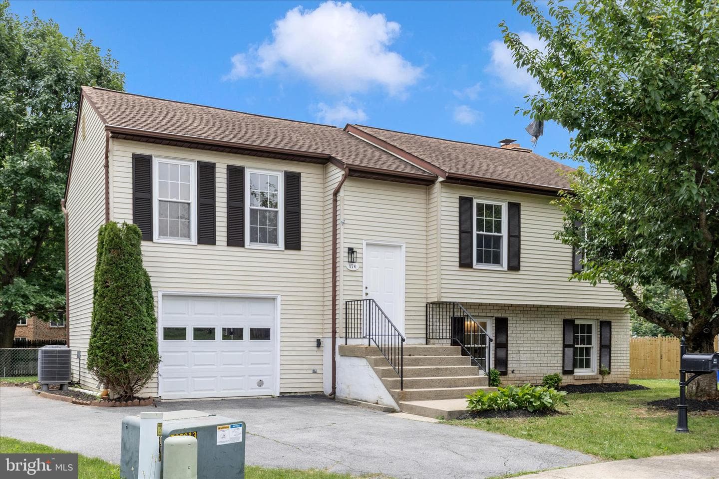 176 Stoneybrook Ct photo 38
