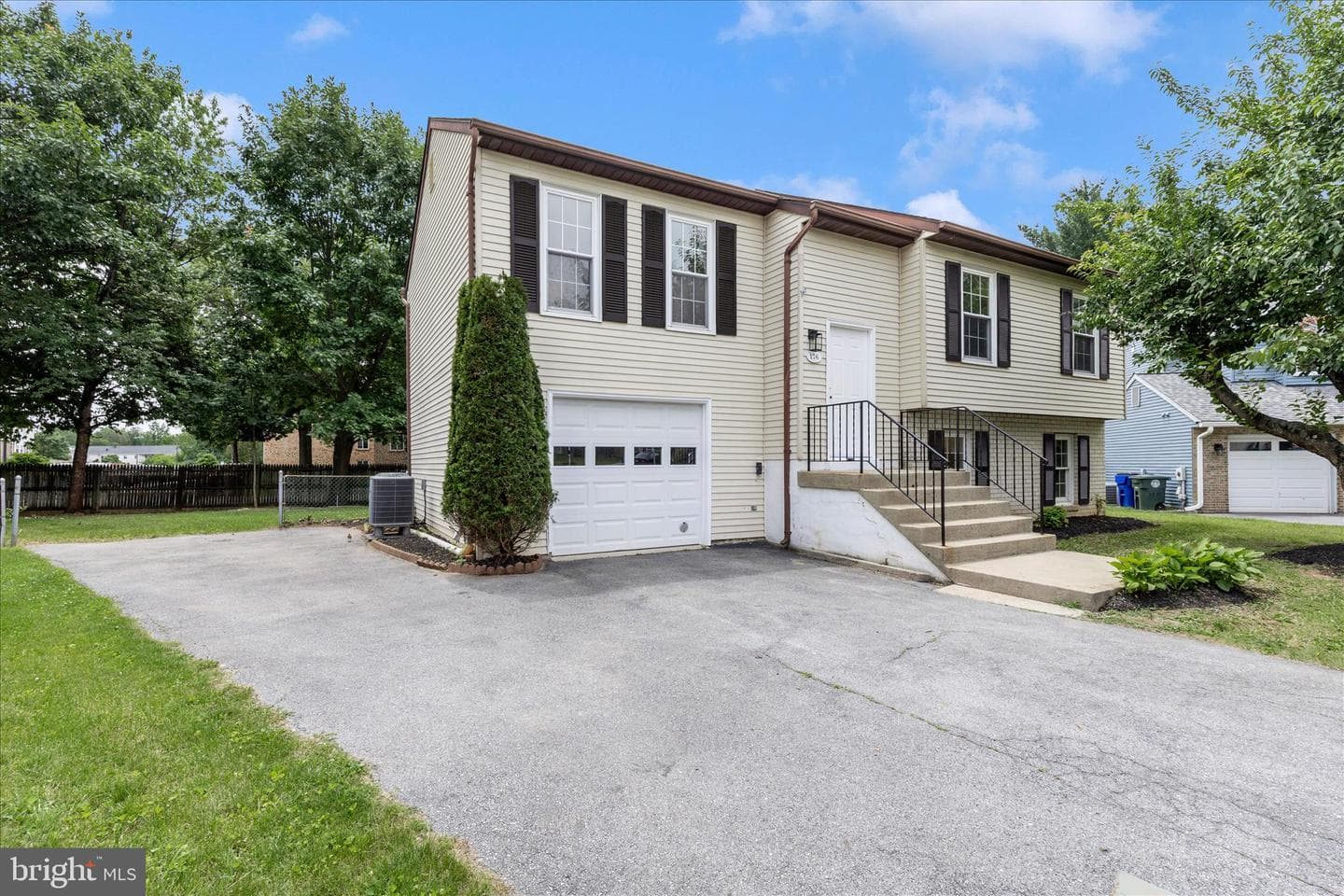 176 Stoneybrook Ct photo 39