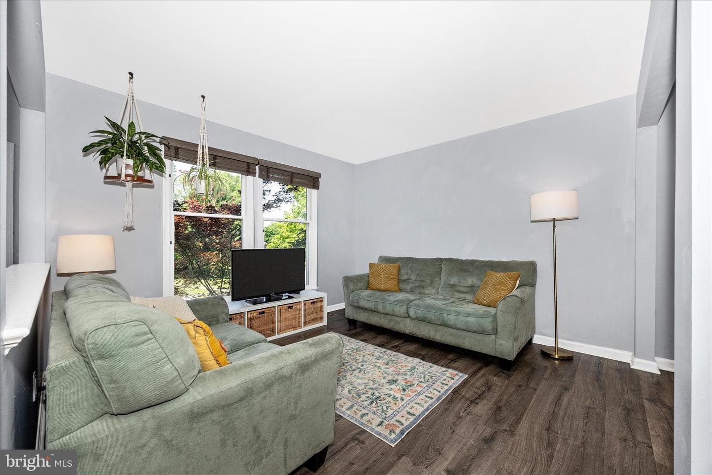 2412 Dunmore Court photo 3