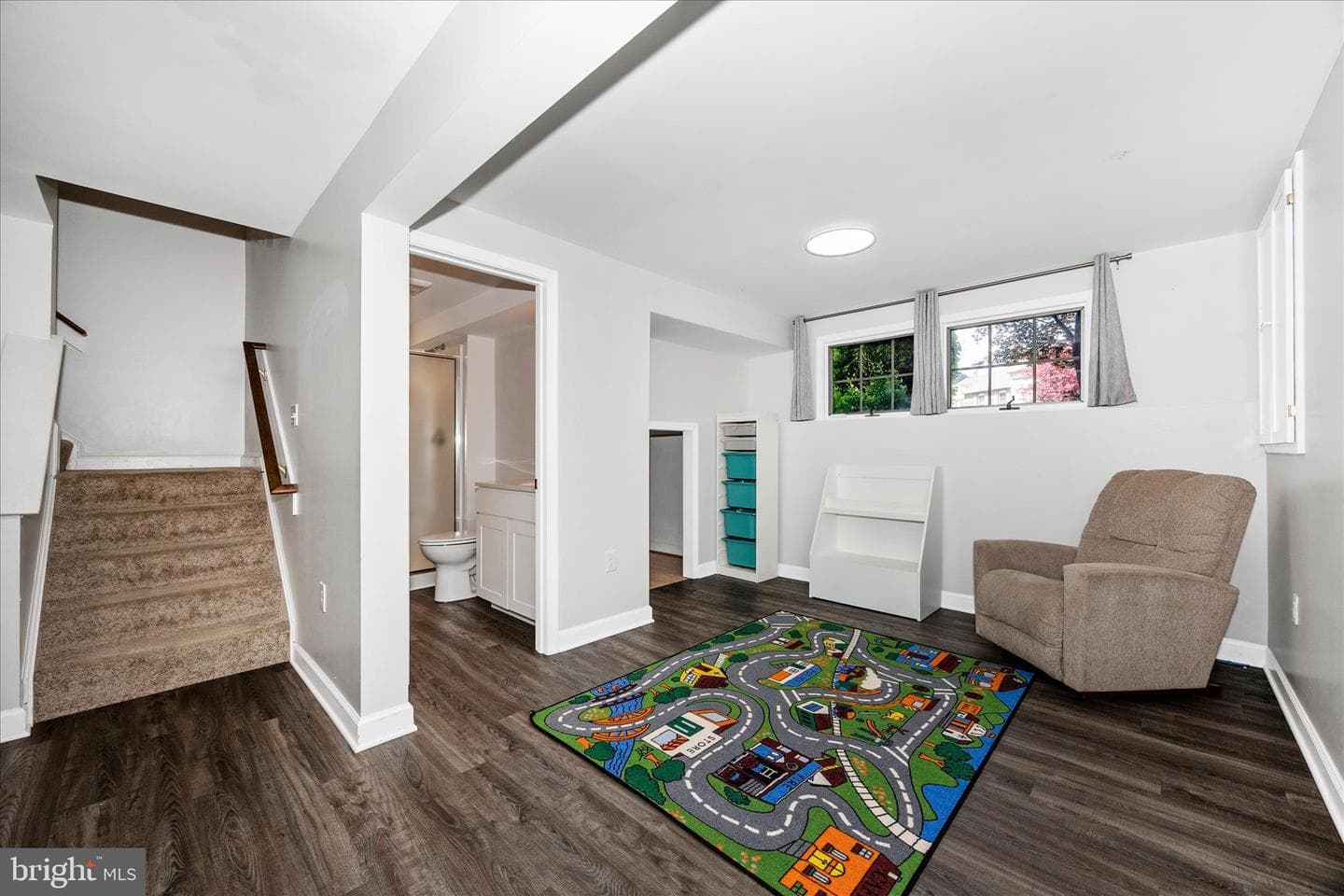 2412 Dunmore Court photo 32