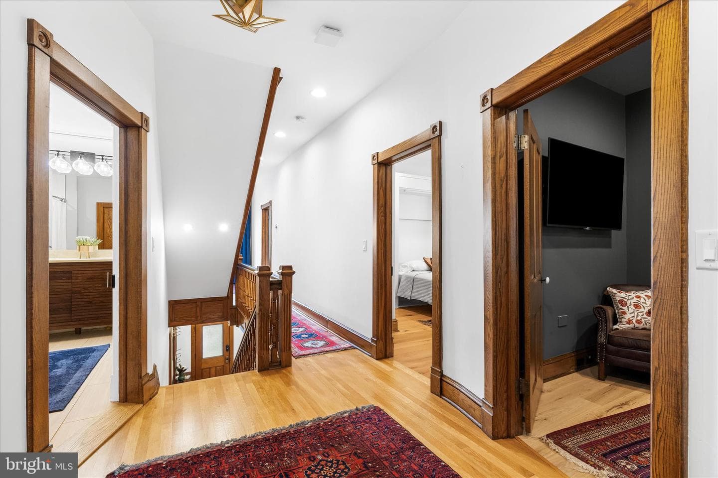 19 E Main Street photo 64