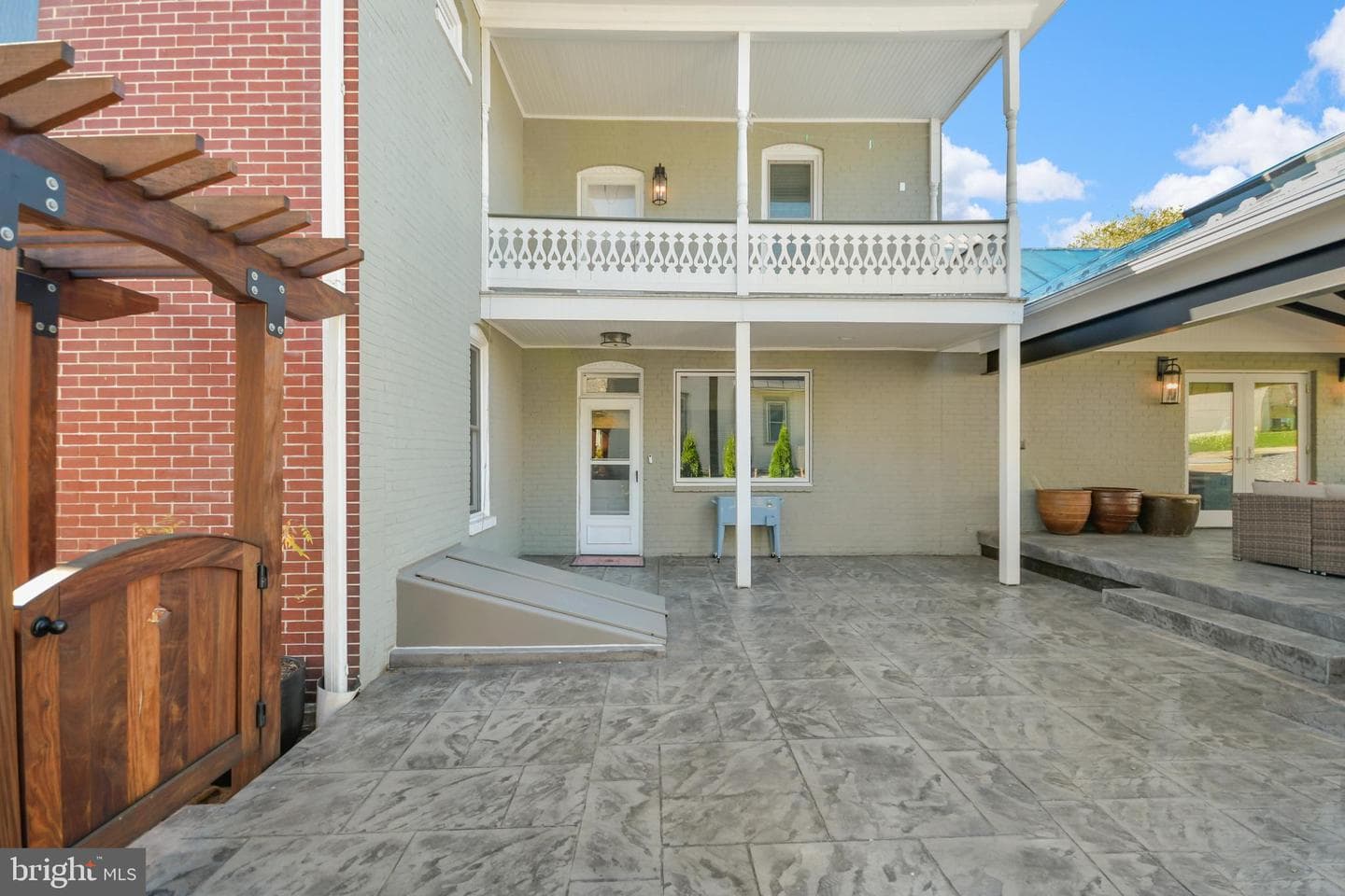 19 E Main Street photo 83