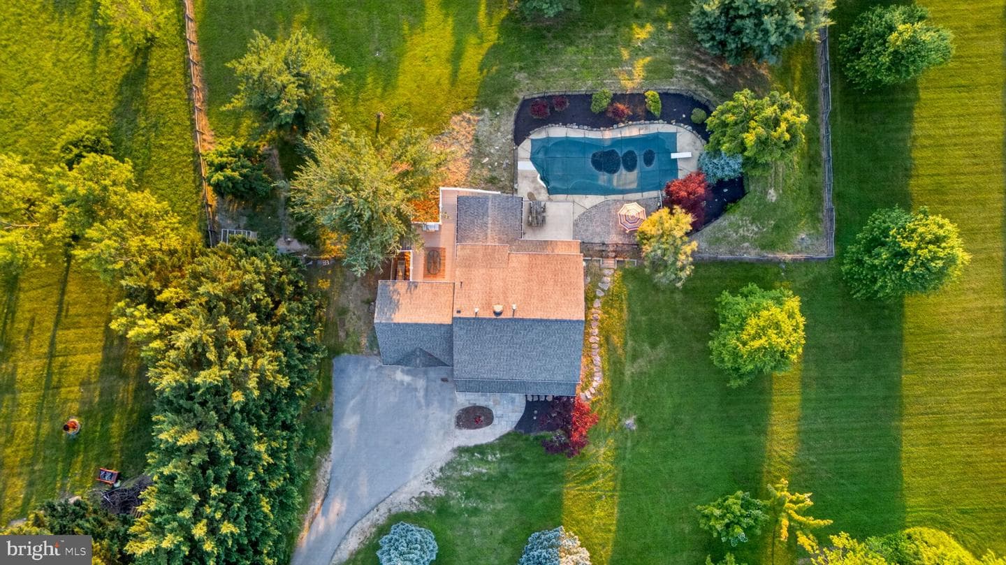 8840 Mapleville Rd photo 101