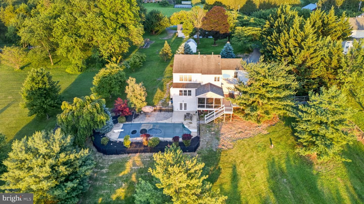 8840 Mapleville Rd photo 99