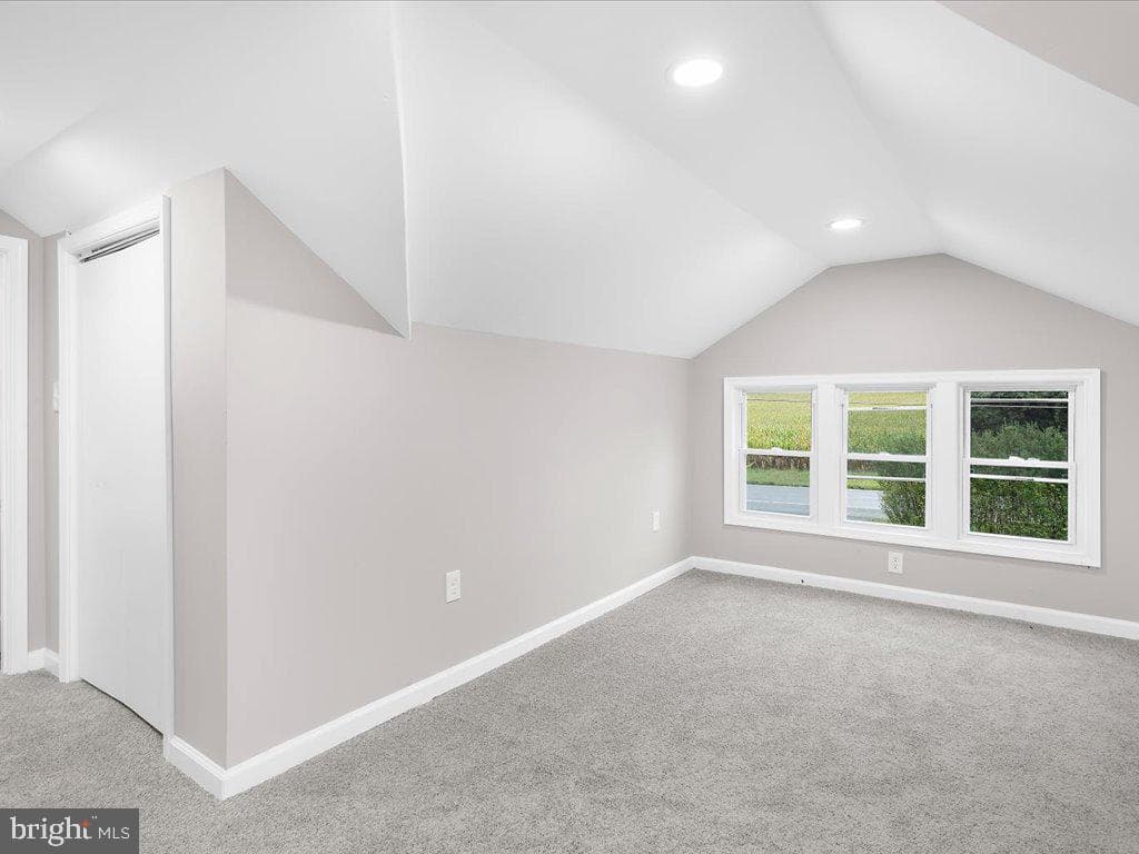 17411 N Seton Avenue photo 23