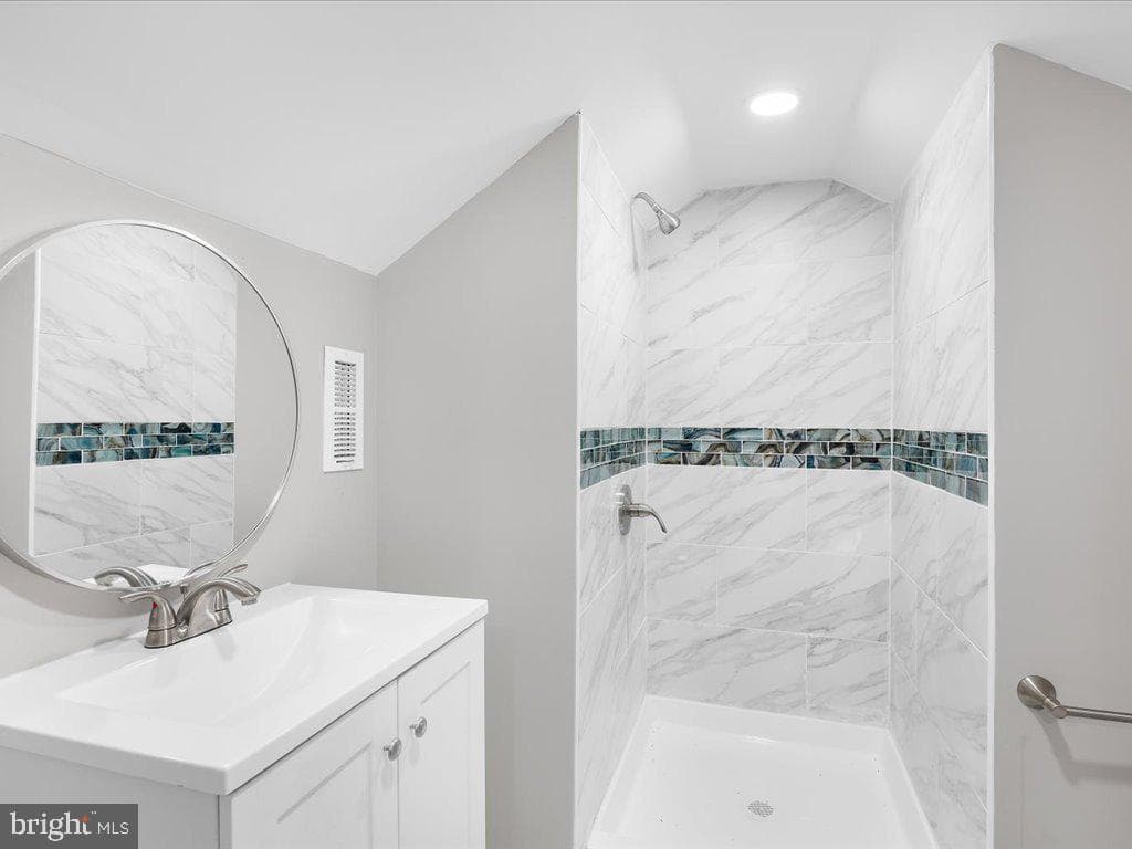 17411 N Seton Avenue photo 25
