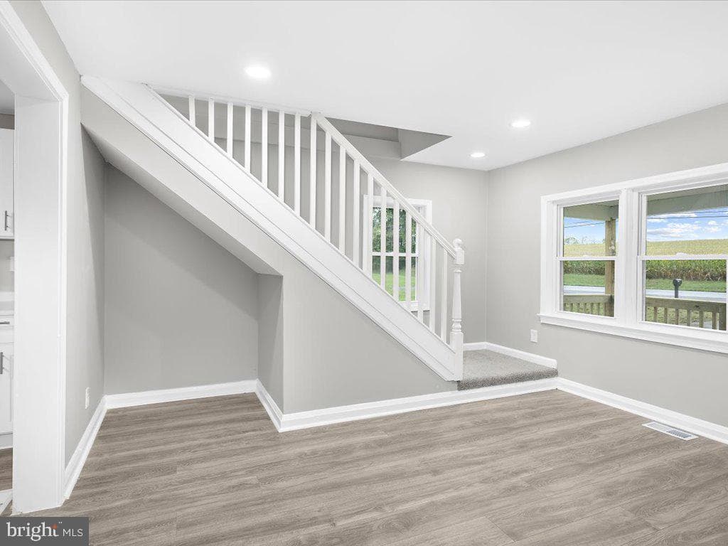 17411 N Seton Avenue photo 6