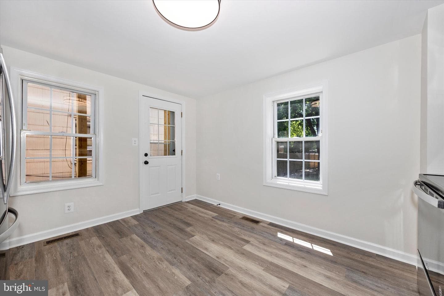 246 E 7th Street photo 12