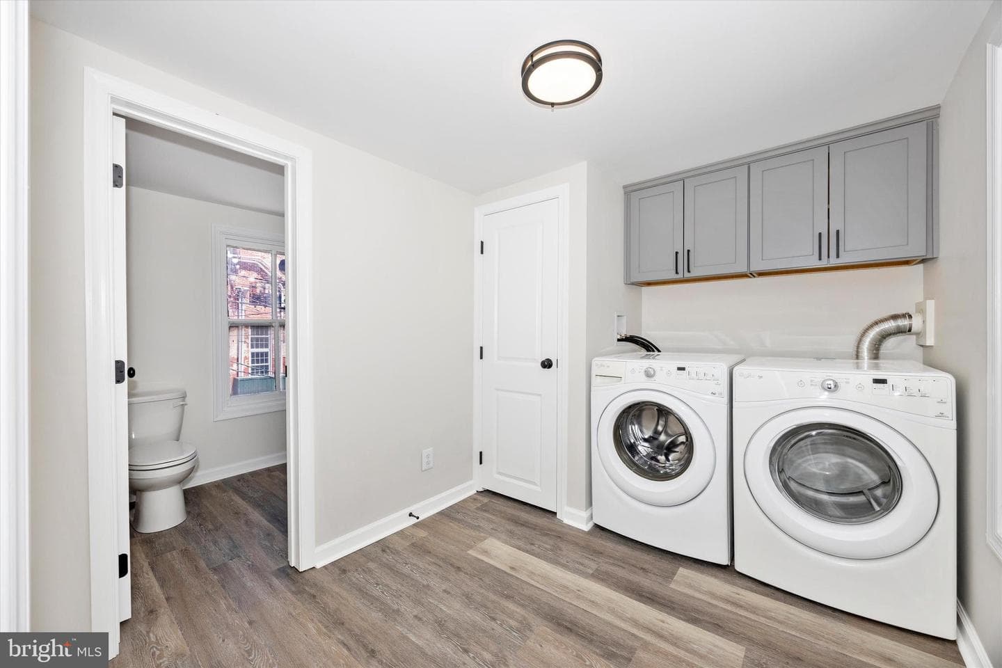 246 E 7th Street photo 26
