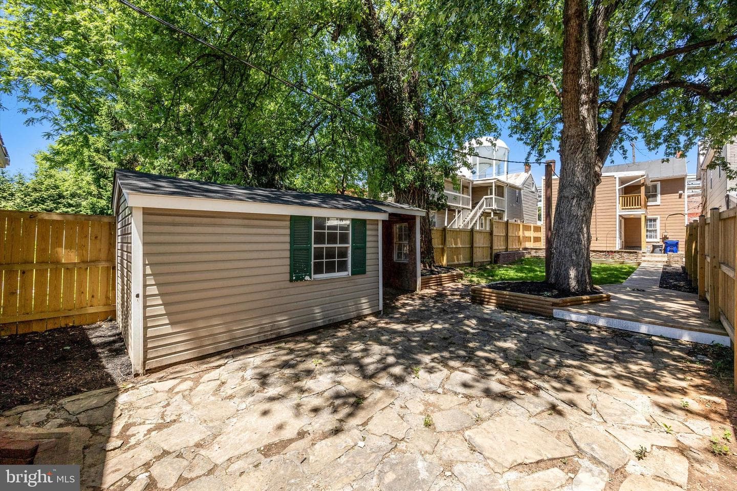 246 E 7th Street photo 32