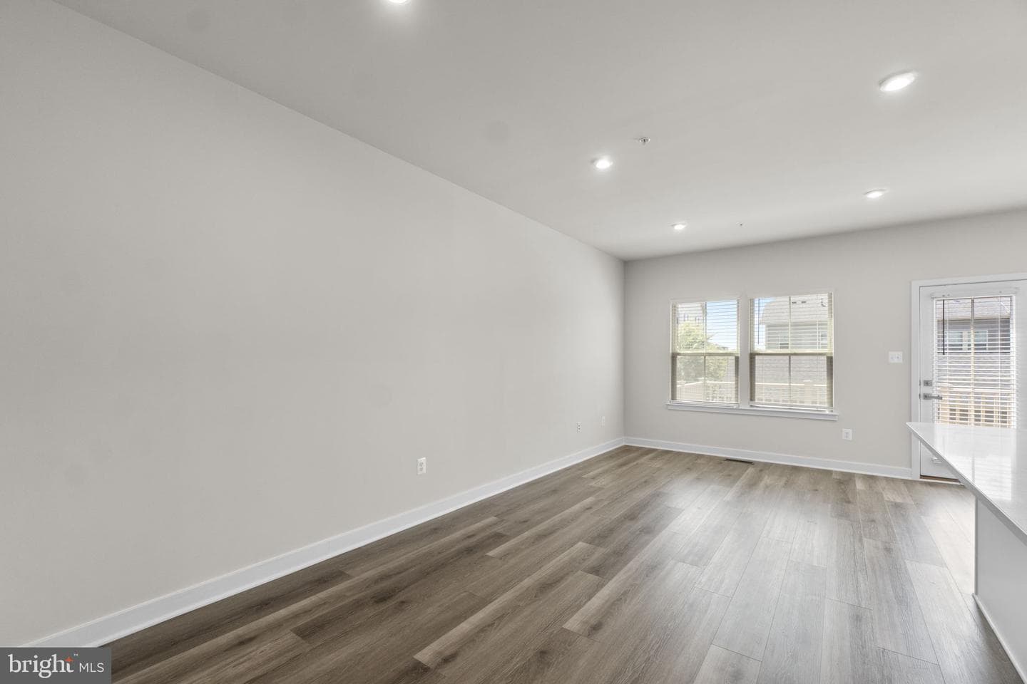 5788 Meadowood Street photo 7