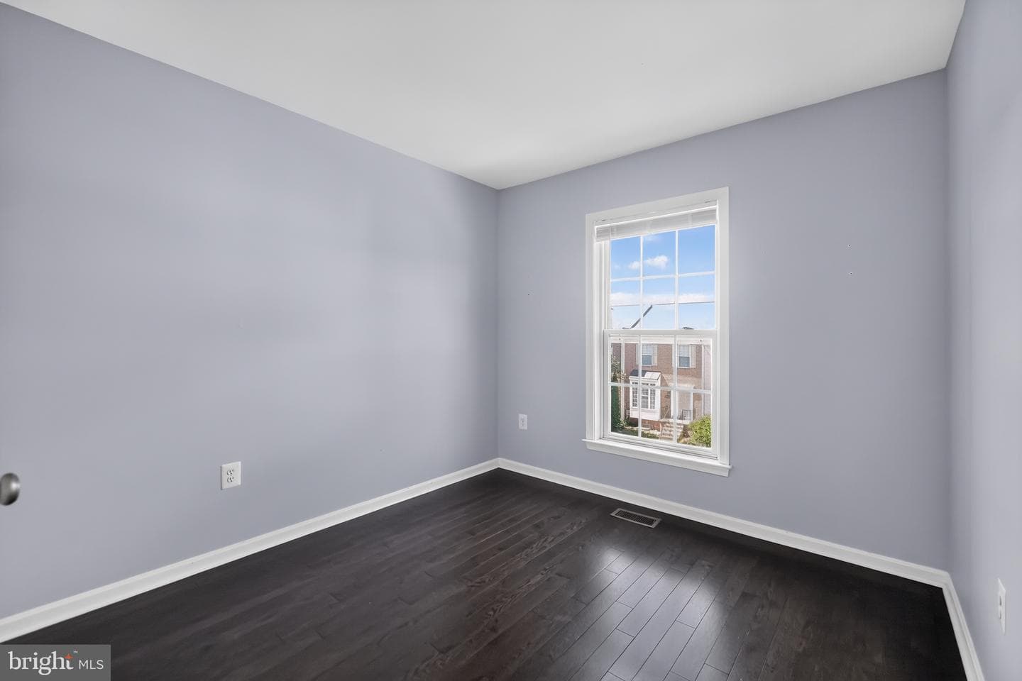 2595 Emerson Drive photo 18