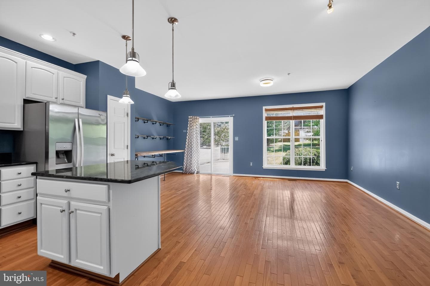 2595 Emerson Drive photo 6