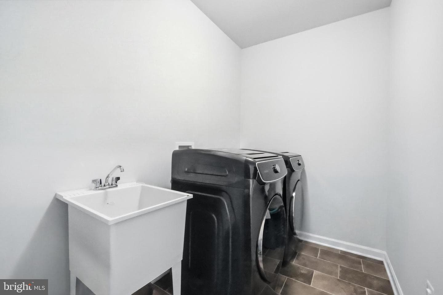 5707 Hawk Ridge Road photo 56