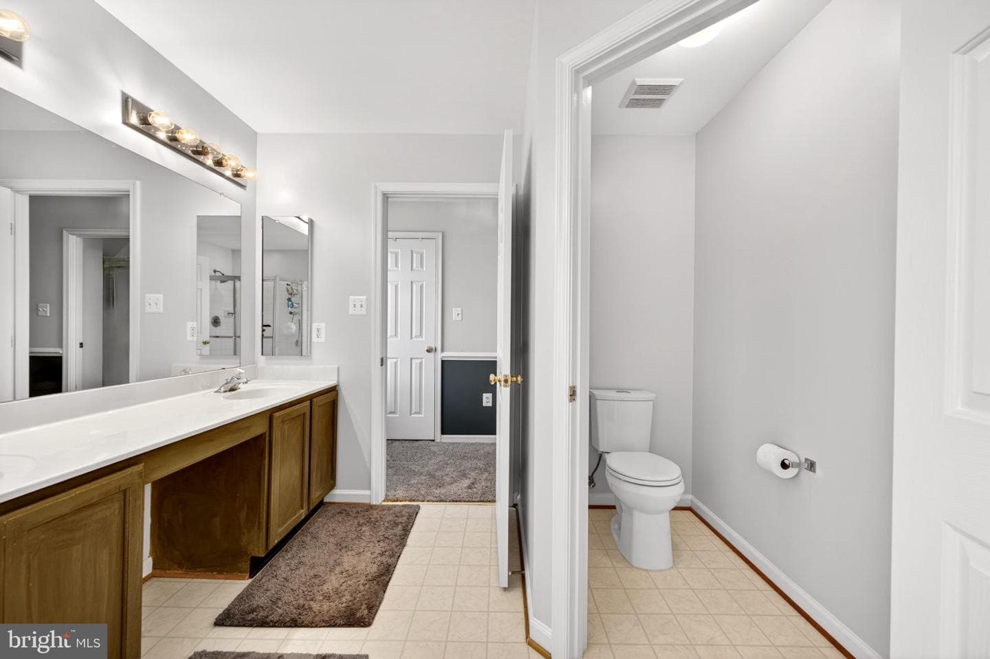 8 N Pointe Terrace photo 32