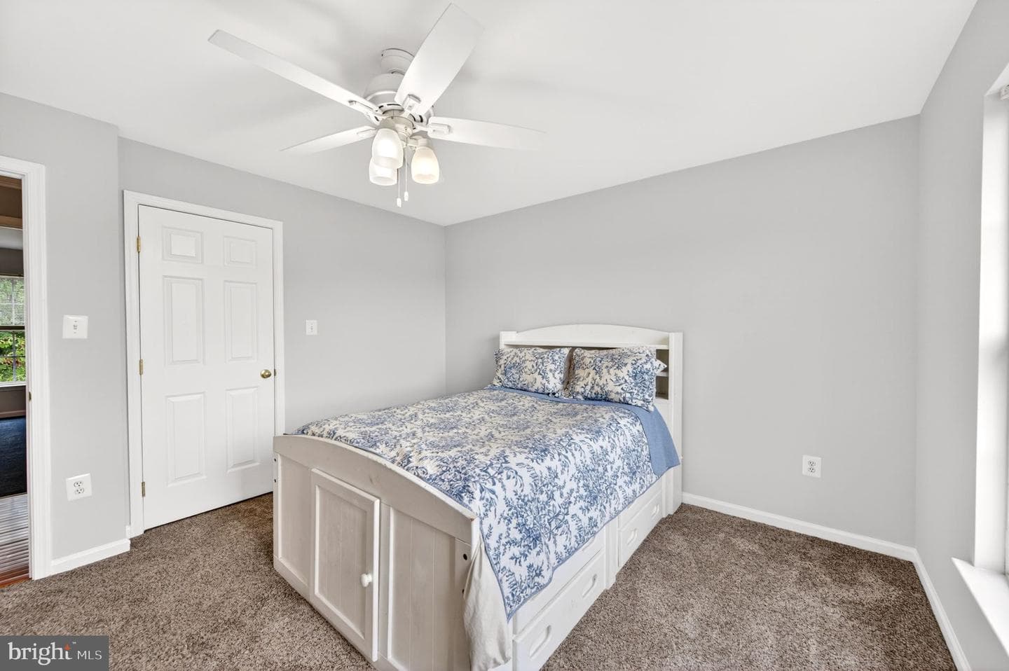 8 N Pointe Terrace photo 42